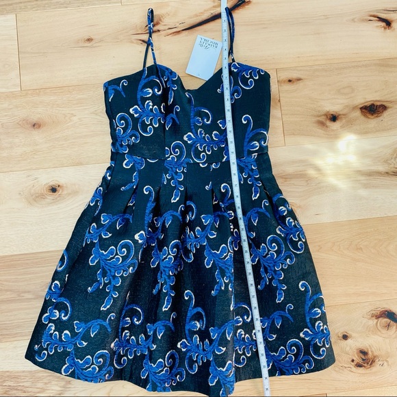 Belle Badgley Mischka Floral Metallic Brocade Vienna Dress sz 2 NWT - Picture 8 of 15